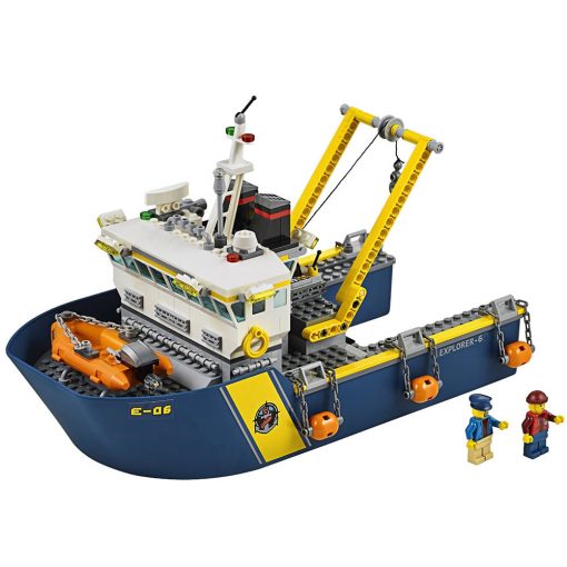 LEGO 60095 vessel