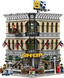 LEGO 10211 Grand Emporium Build